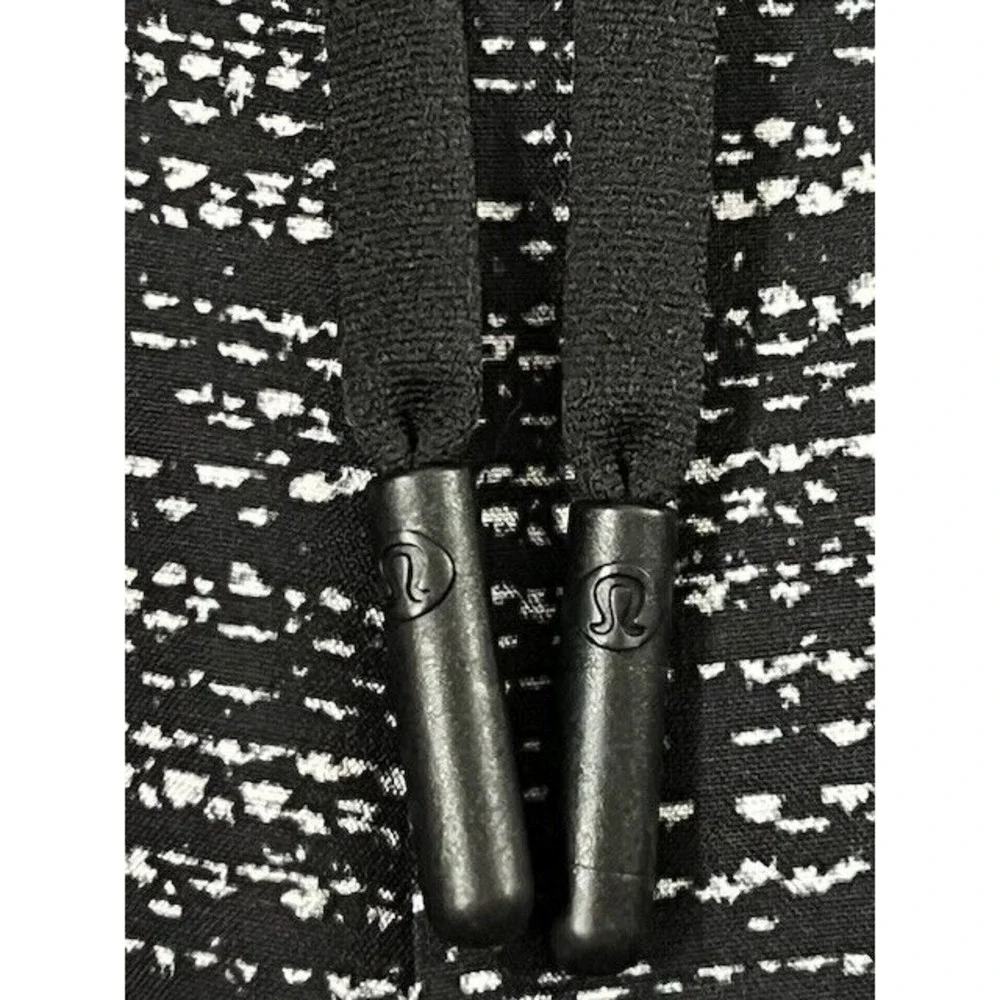 Lululemon T.H.E. Short‎ *9